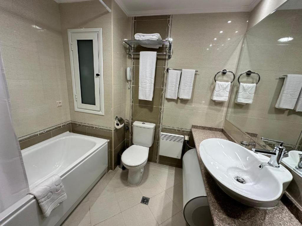 Downtown Luxury Private Apartments Банско Экстерьер фото